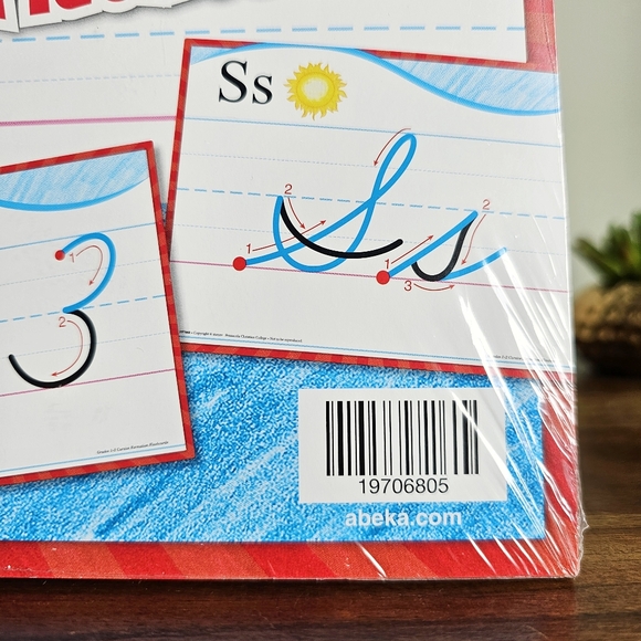 NEW Abeka Large Cursive Formation Flashcards, Grades 1-2 - Picture 3 of 7